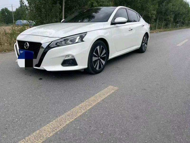 開封22年日產天籟2