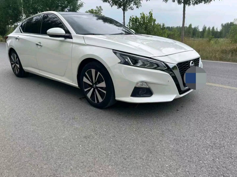 開封22年日產天籟5