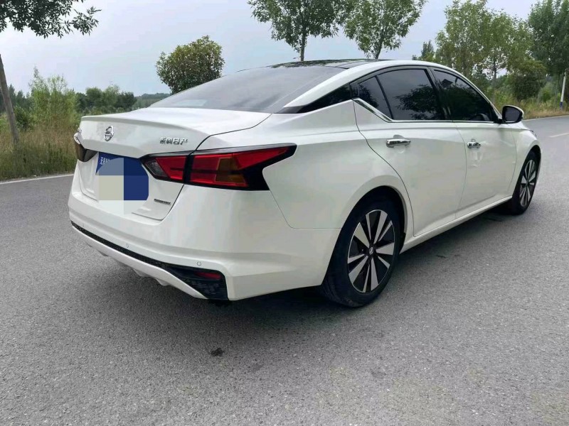 開封22年日產天籟6