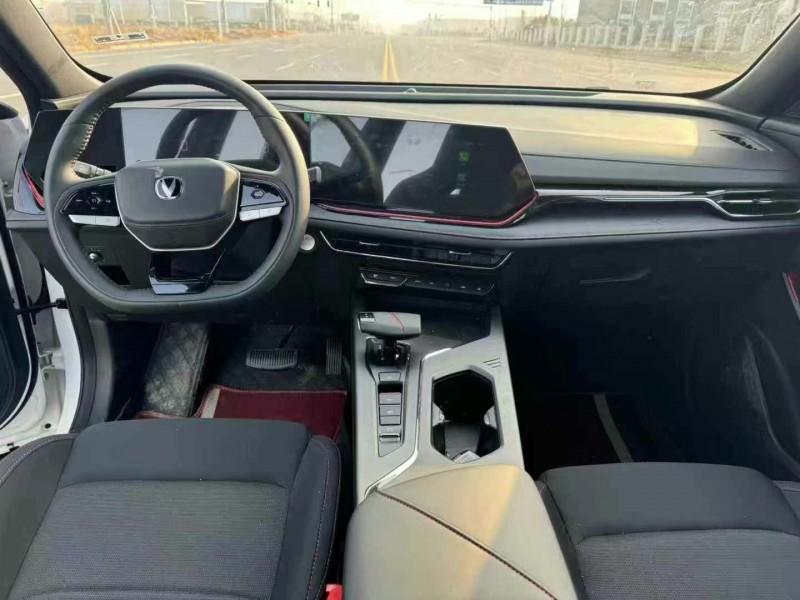 長沙24年長安汽車歐尚8