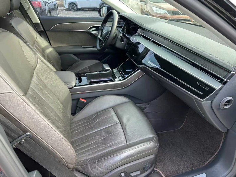 徐州19年奥迪A8L7