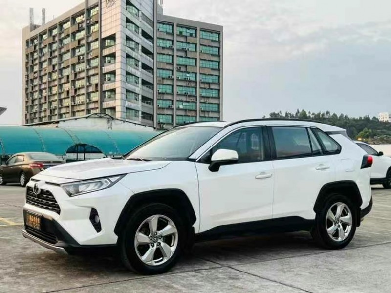 东莞20年丰田RAV43