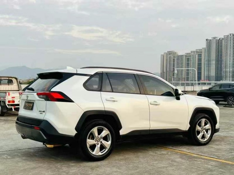 东莞20年丰田RAV47