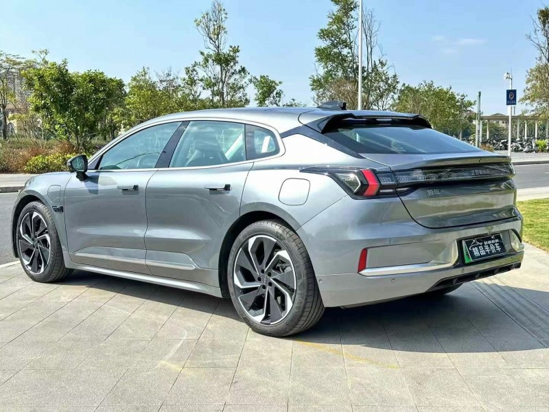 東莞22年極氪汽車0018