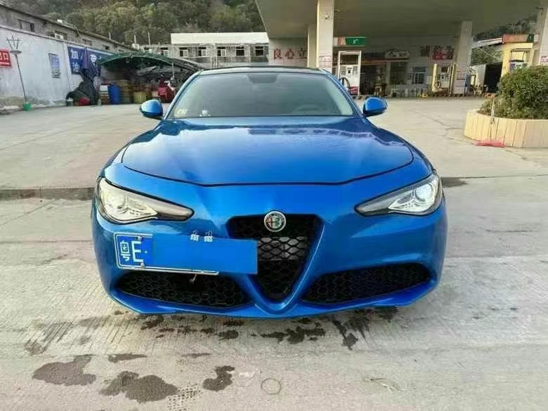 广州19年阿尔法·罗密欧Giulia1