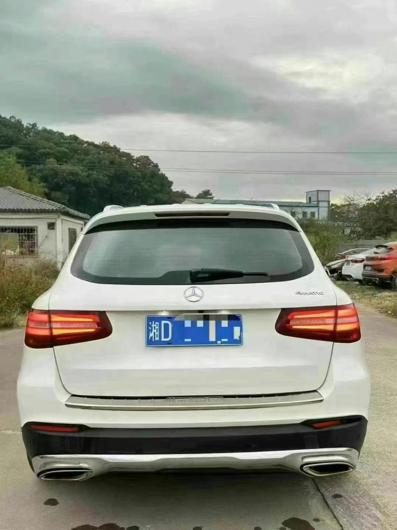 广州17年奔驰GLC9