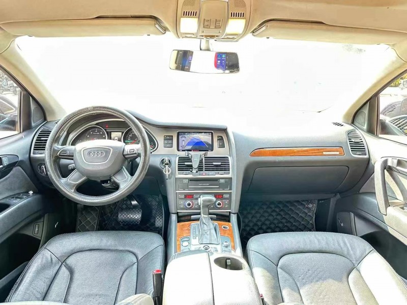 东莞15年奥迪Q75