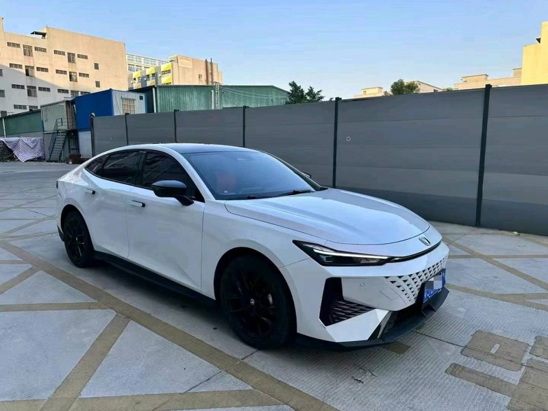 汕頭24年長安汽車UNI3