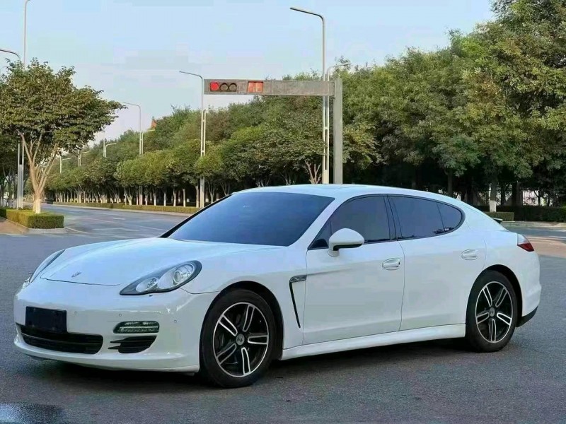 咸陽12年保時捷帕拉梅拉3
