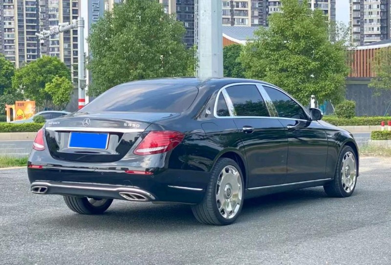 清遠25年奧馳汽車A33