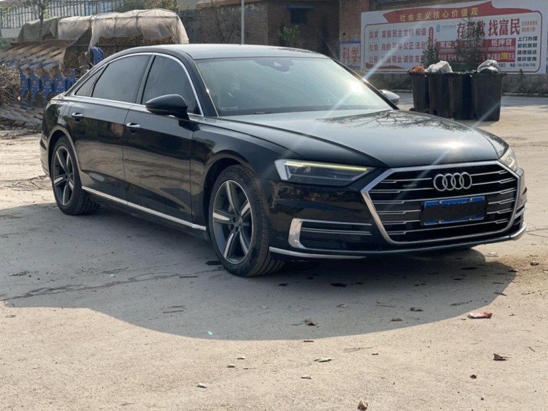 新鄉19年奧迪A8L2