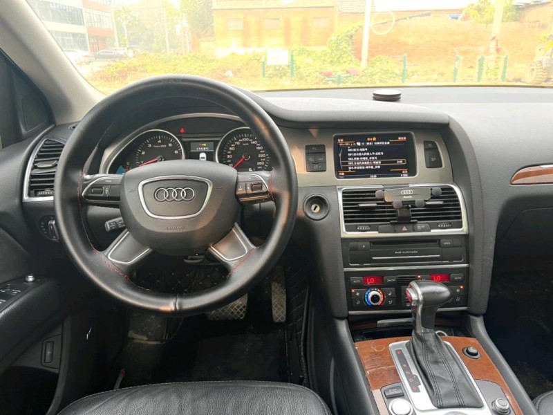 新鄉15年奧迪Q73