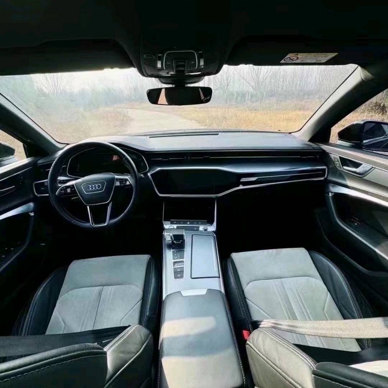 济宁22年奥迪A6L9