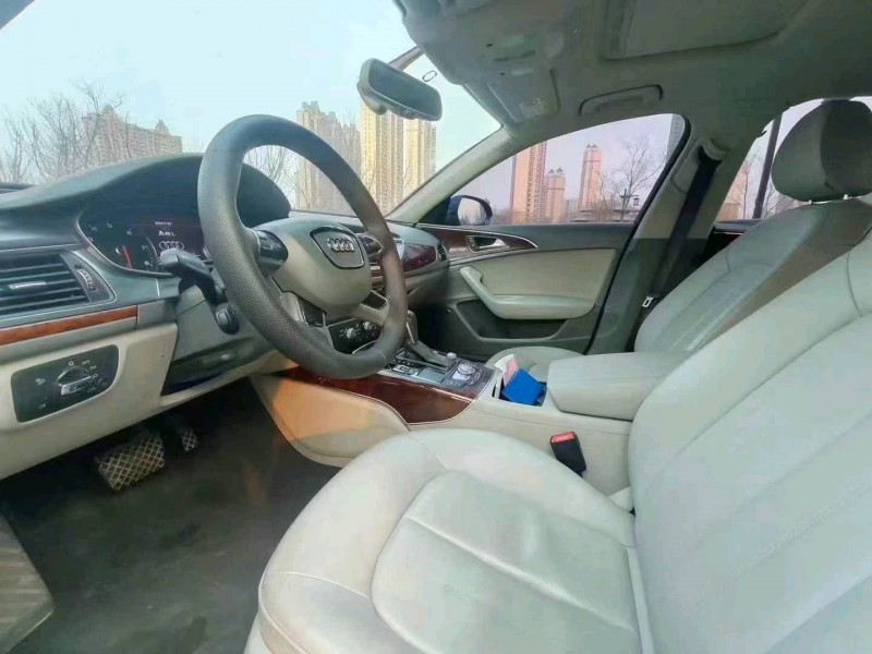 济宁18年奥迪A6L8