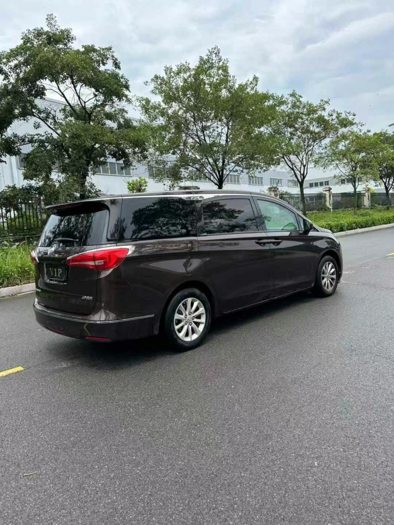 徐州19年别克GL84