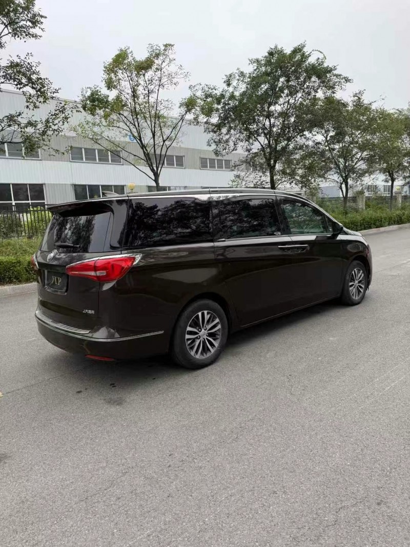 徐州19年别克GL86