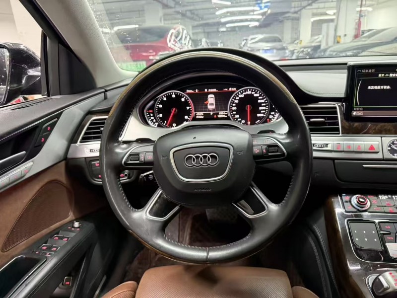 广州17年奥迪A8L7
