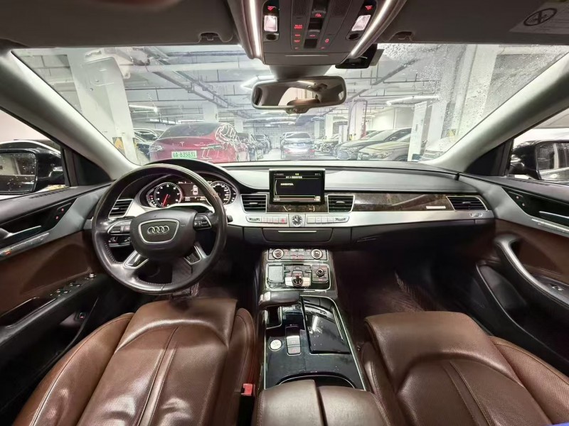 广州17年奥迪A8L8