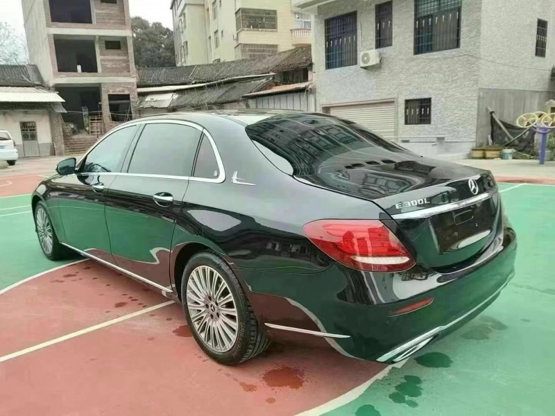 广州20年奔驰E8