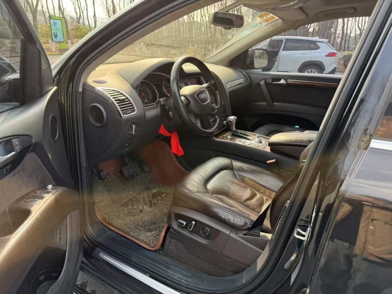 盐城13年奥迪Q77