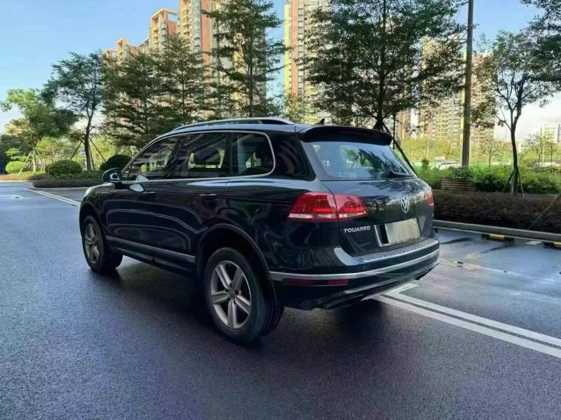 广州19年大众途锐7