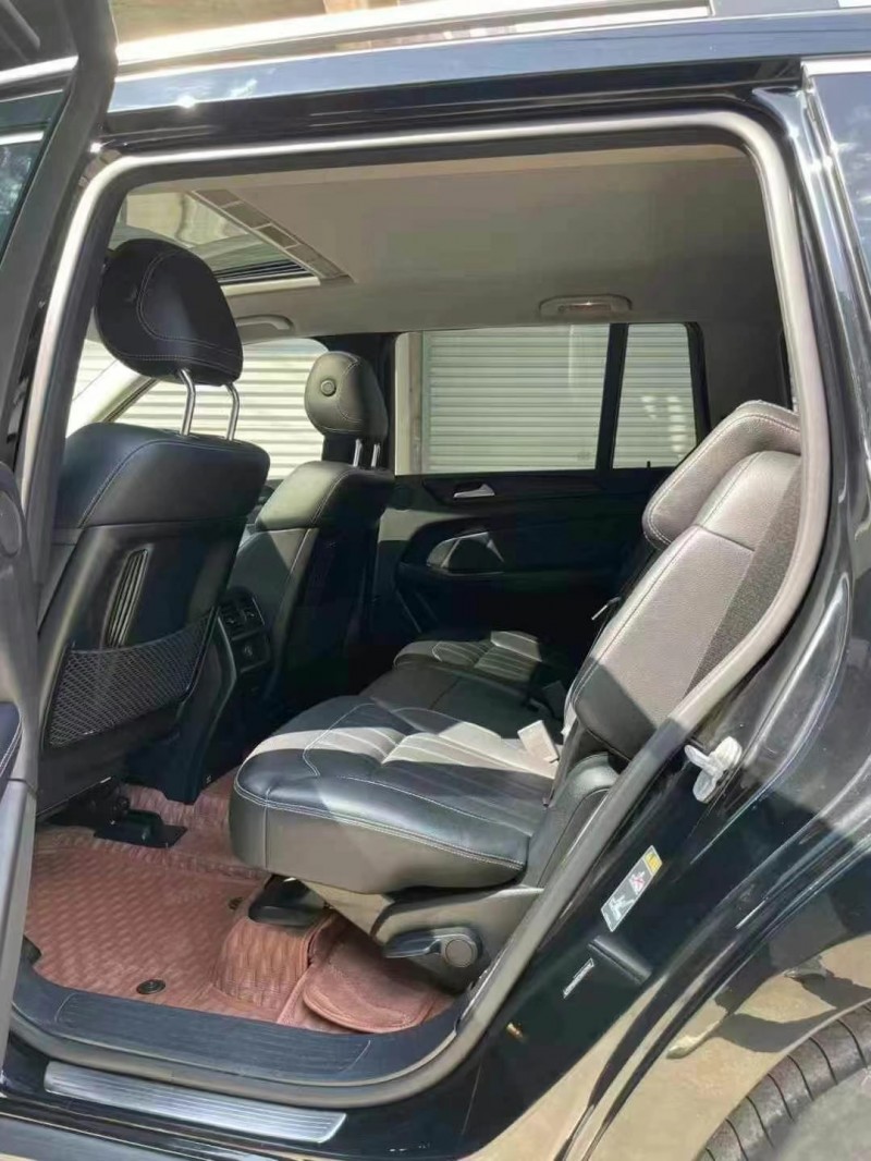 广州16年奔驰GL6