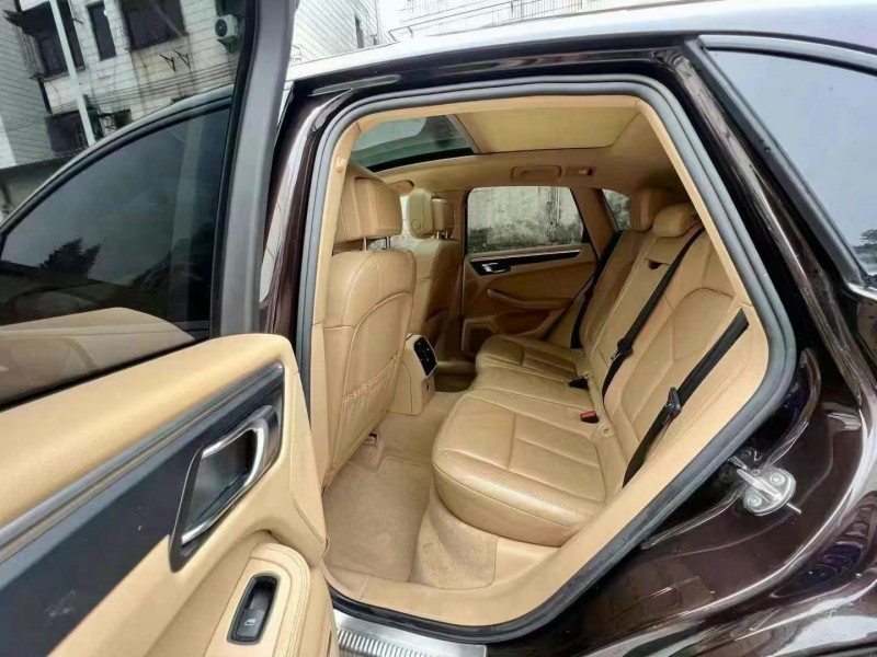 广州16年保时捷Macan5