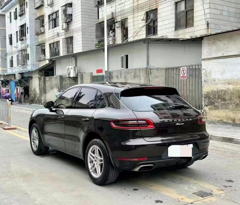 广州16年保时捷Macan7