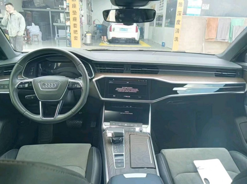 昆明21年奧迪A6L7
