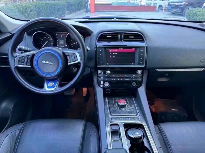 東營18年捷豹F-PACE4