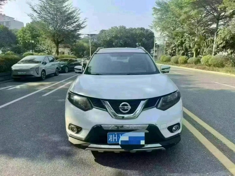 珠海14年日產奇駿1