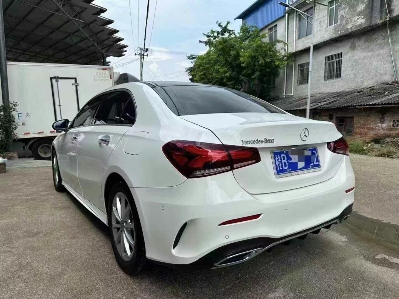 梧州22年奔馳A4