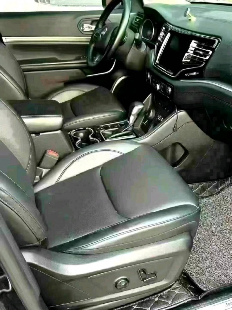 柳州20年Jeep指揮官5