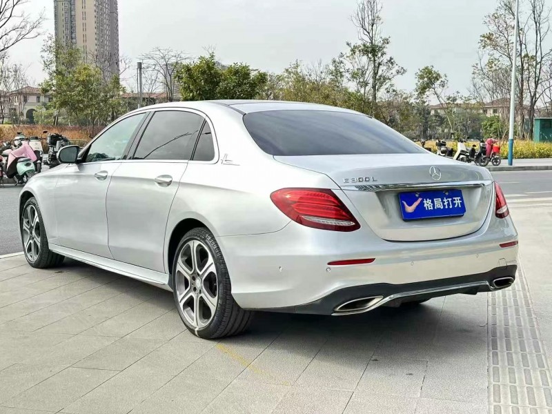 东莞16年奔驰E8