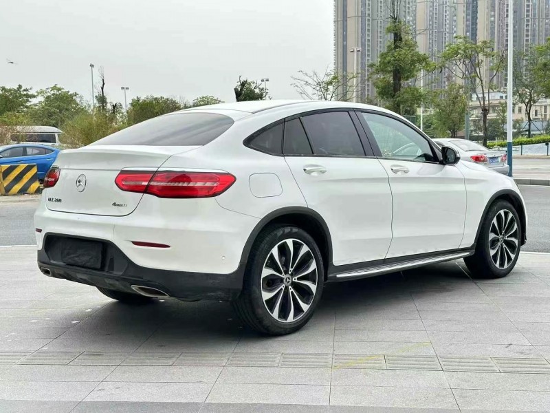 东莞19年奔驰GLC7