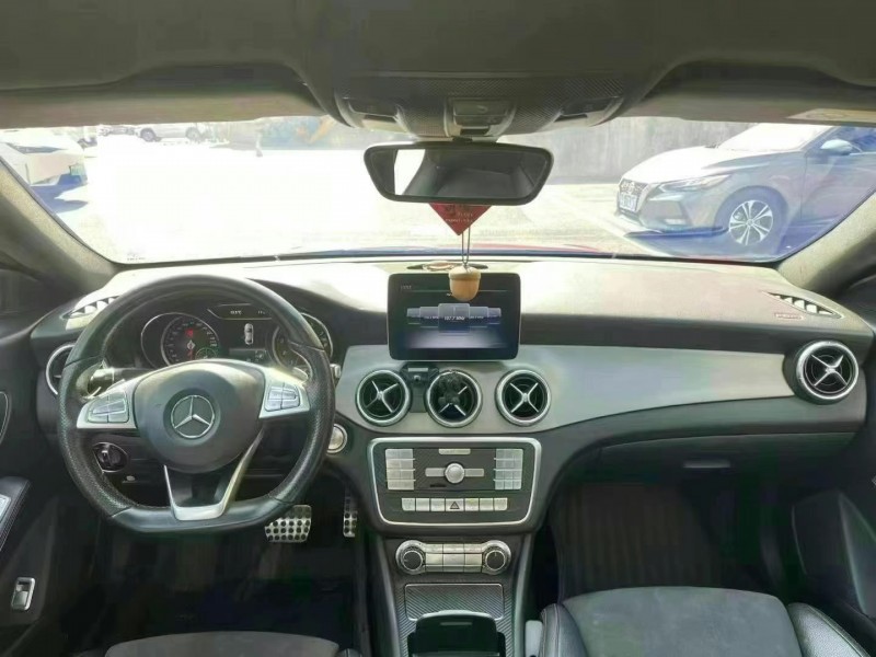 广州18年奔驰CLA7