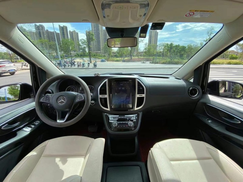 东莞21年奔驰威霆4