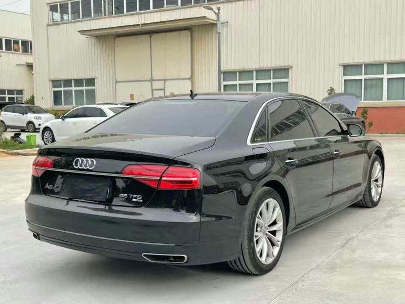 徐州17年奥迪A8L5