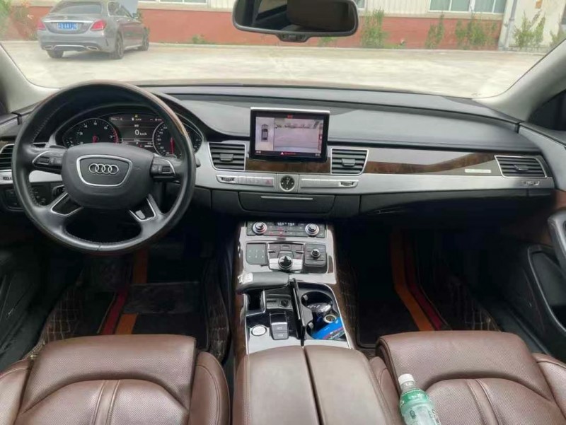 徐州17年奥迪A8L6