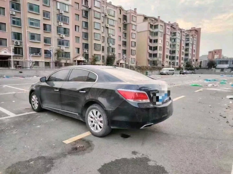 枣庄12年别克君越4