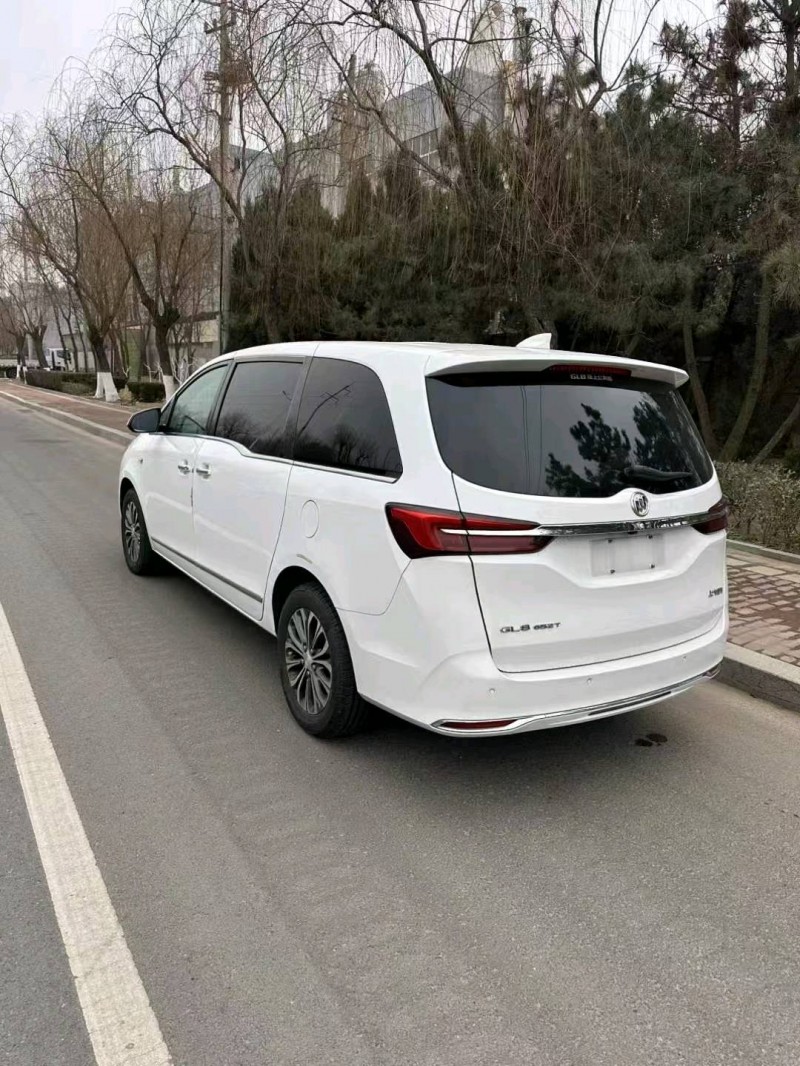 青岛21年别克GL85