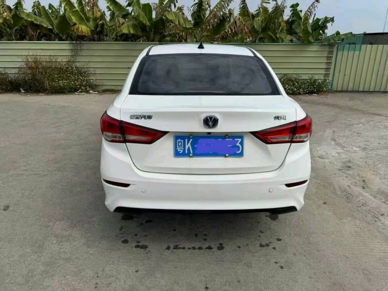 中山19年長安汽車悅翔5