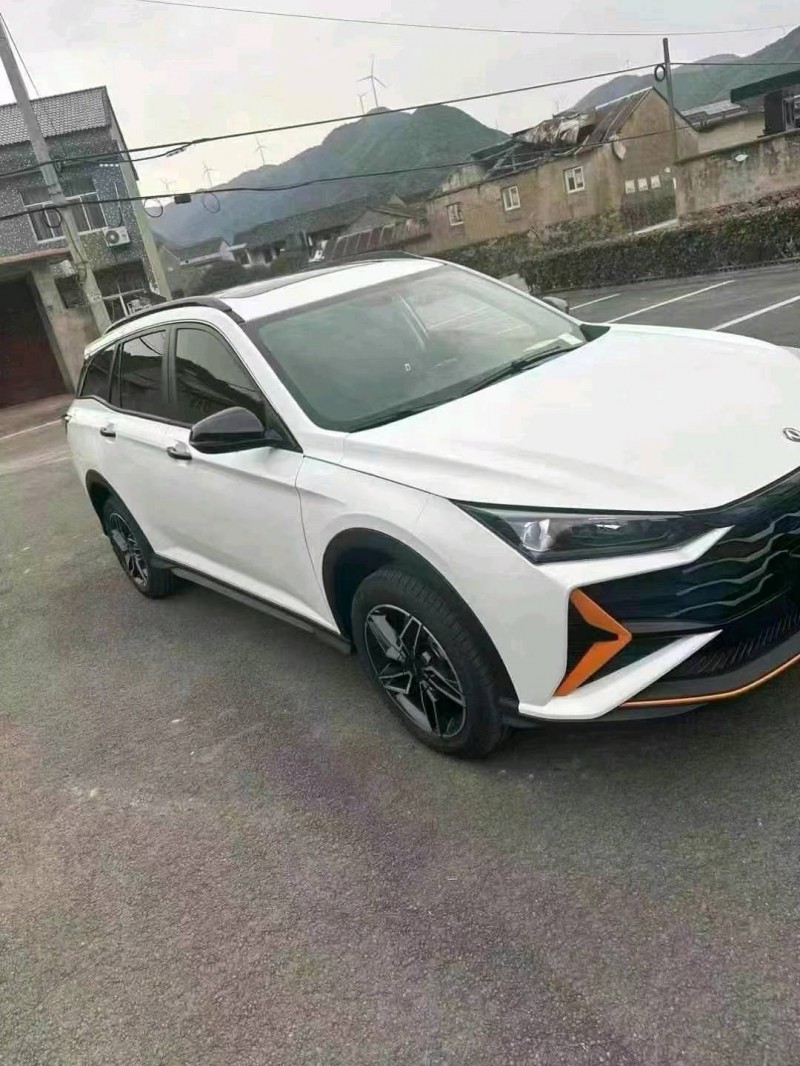 濰坊25年東風奕炫3
