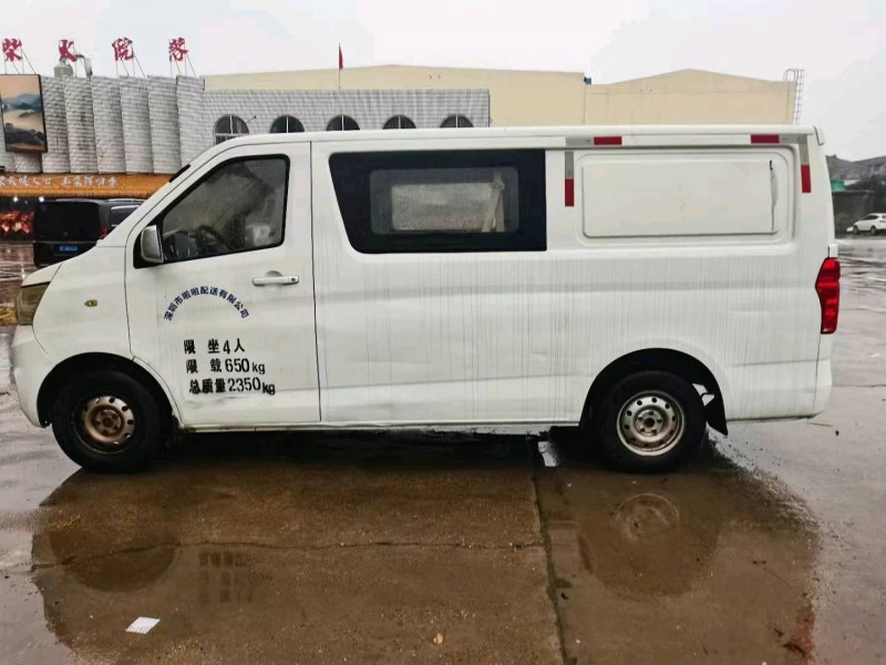 襄陽20年長安汽車睿行8