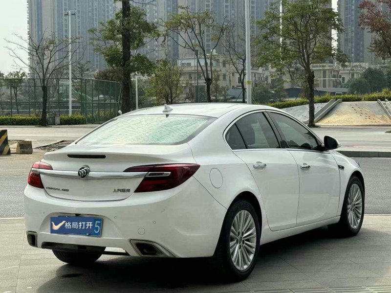 东莞17年别克君威7