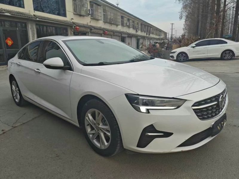 徐州22年别克君威7