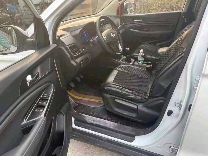 重慶19年長安汽車歐尚7