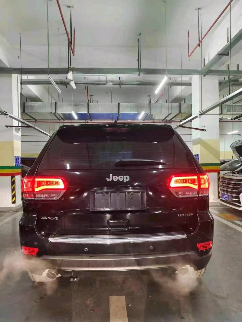 重慶18年Jeep大切諾基4