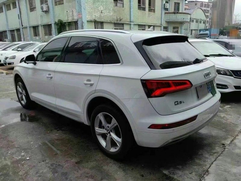 广州20年奥迪Q58
