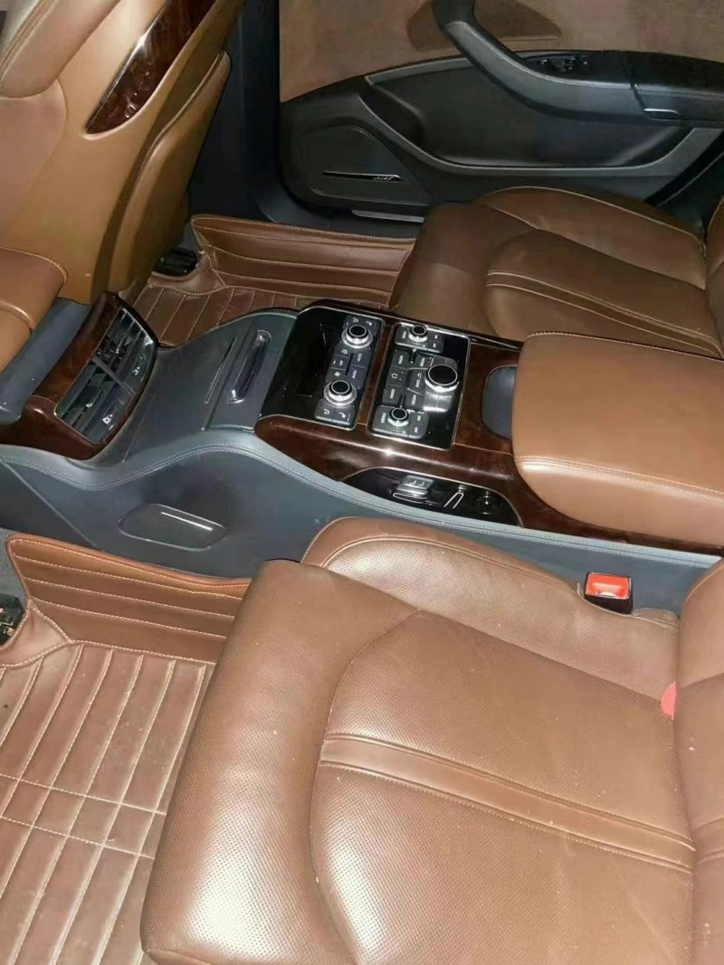 广州14年奥迪A8L7